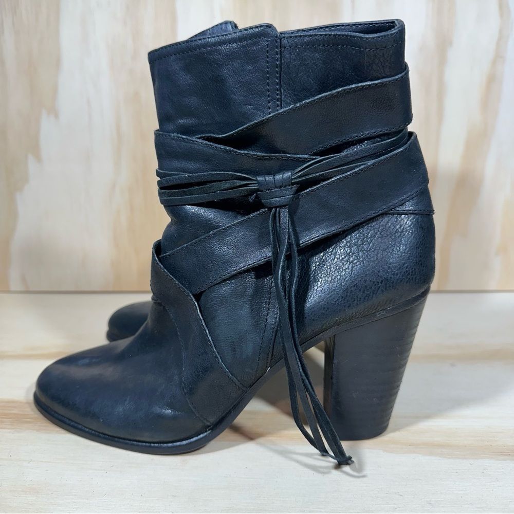 Vince Camuto Ferrah Black Leather Ankle Boots Size 8.5